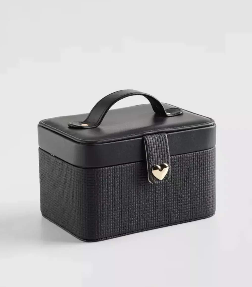 szkatułka na biżuterię