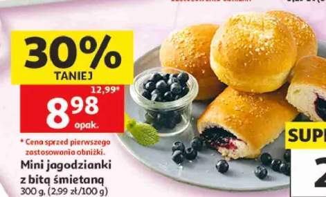 Mini jagodzianki z bitą śmietaną